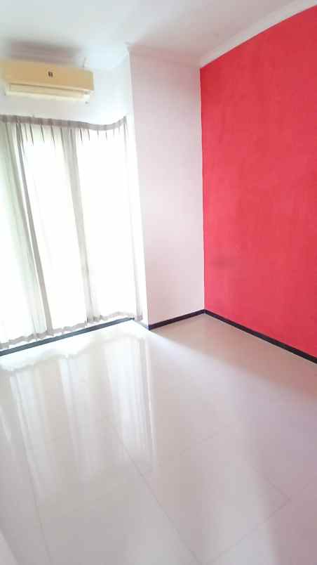 disewakan rumah gayung kebonsari