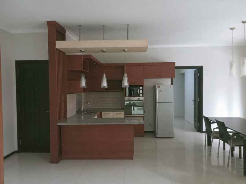 disewakan rumah graha famili wiyung