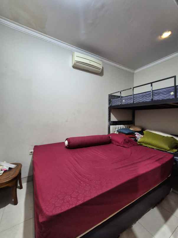 disewakan rumah kelapa cengkir kelapa gading