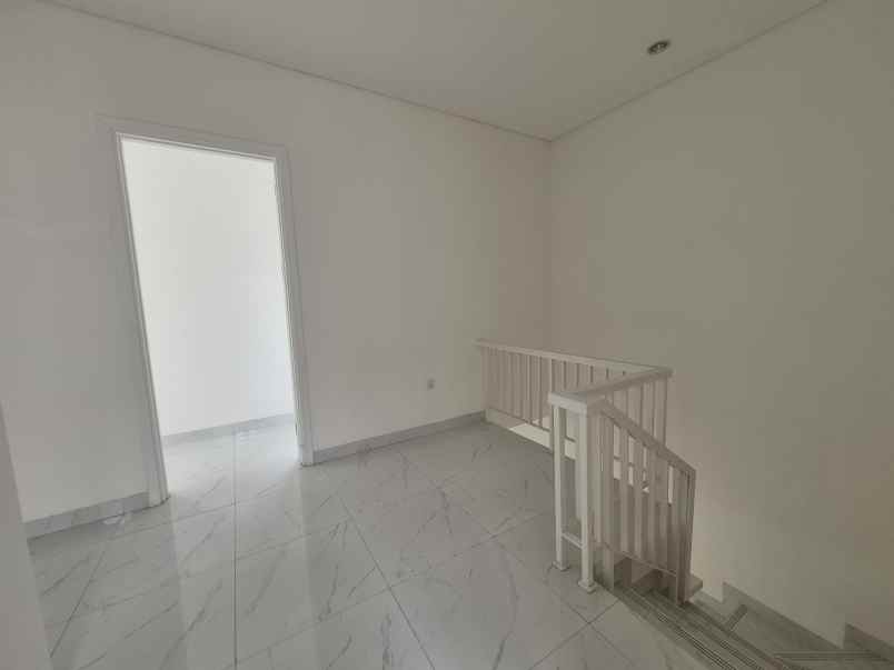 disewakan rumah lavon swan city cluster