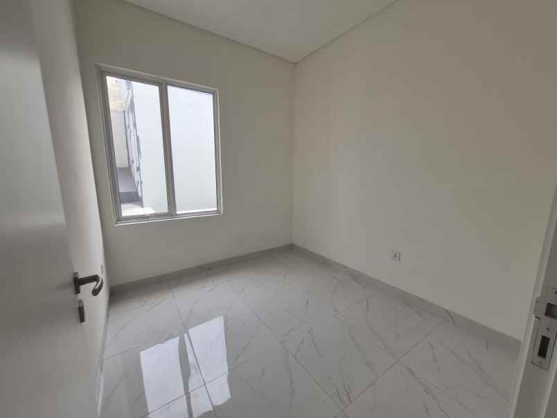 disewakan rumah lavon swan city cluster
