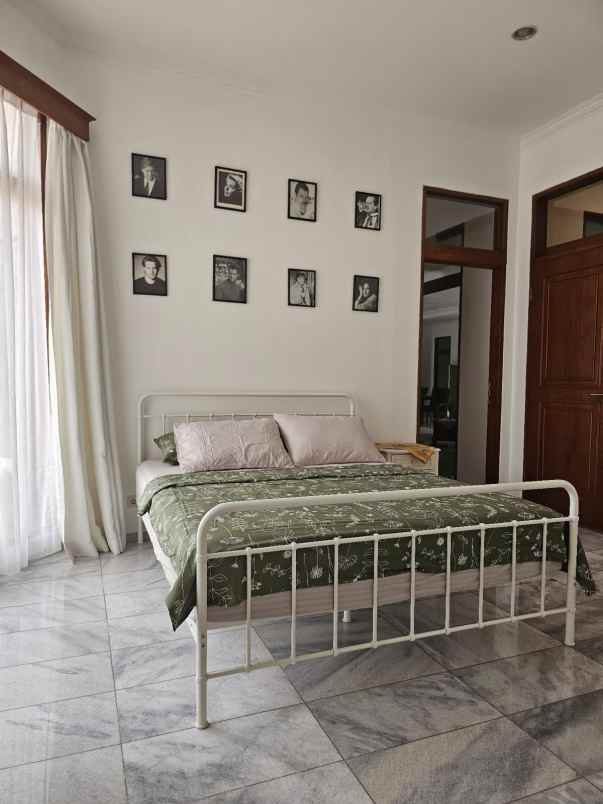 disewakan rumah pejaten barat 1 komplek