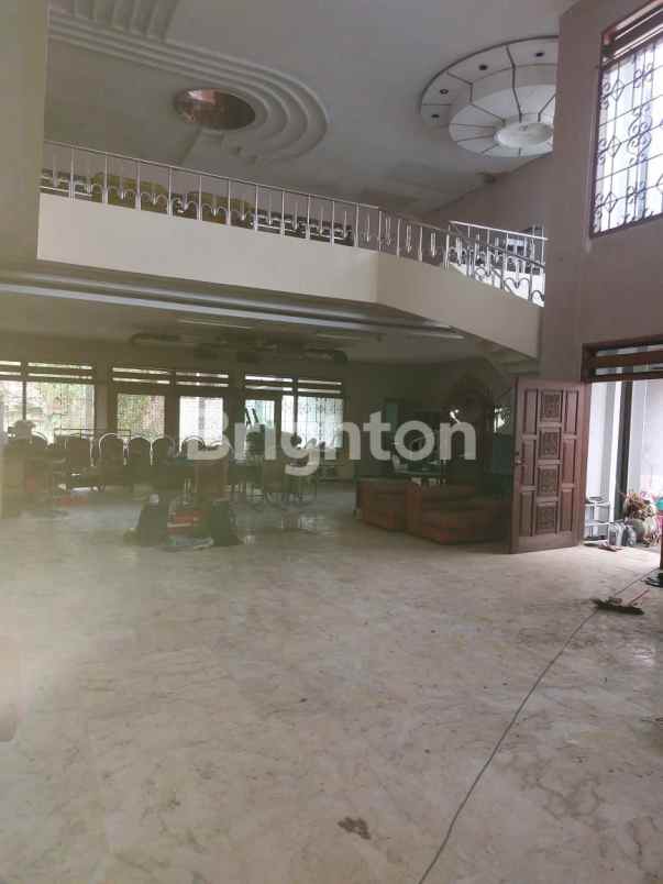 disewakan rumah raya dharmahusada indah