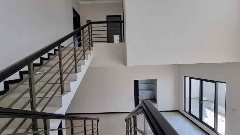 disewakan rumah royal residence surabaya