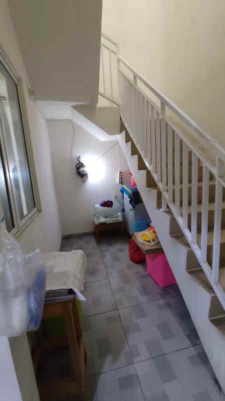 disewakan rumah suvarna sutera cluster