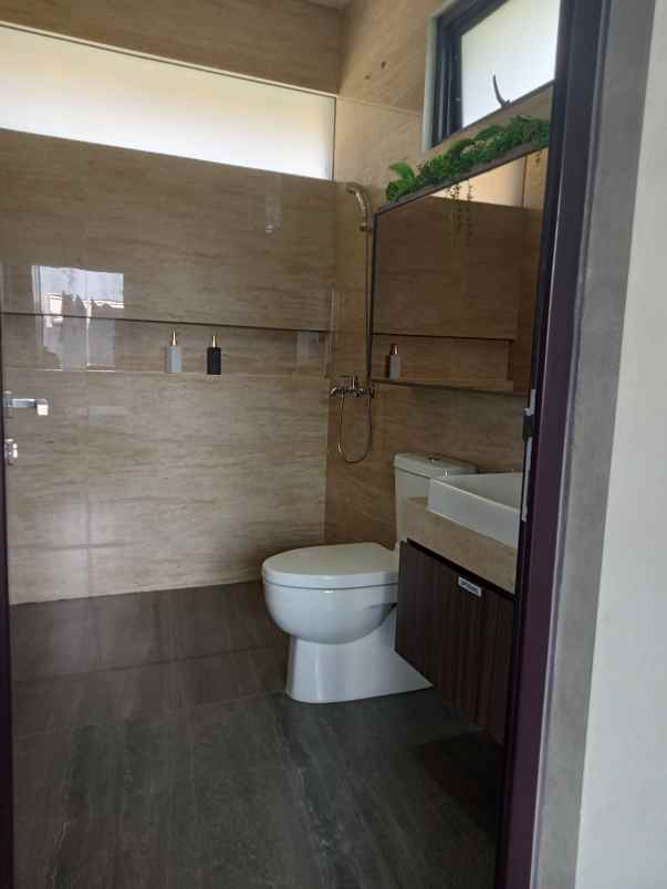 hunian eksklusif premium sawangan