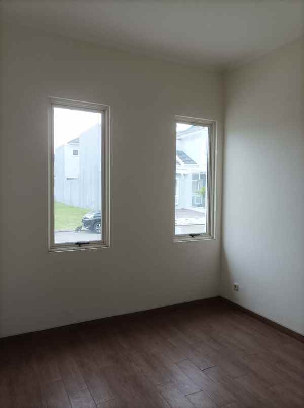 jual cepat murah rumah suvarna sutera cluster chiara