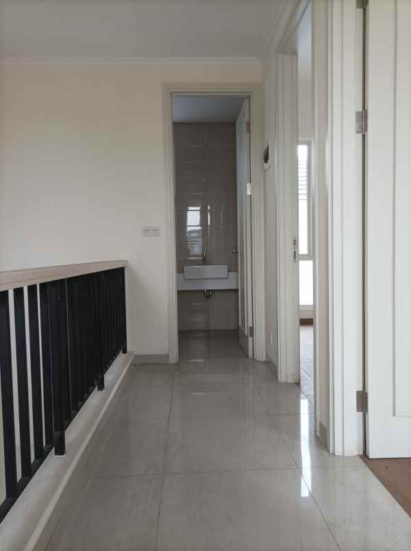 jual cepat murah rumah suvarna sutera cluster chiara