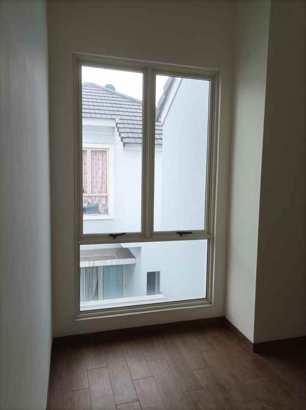 jual cepat murah rumah suvarna sutera cluster chiara