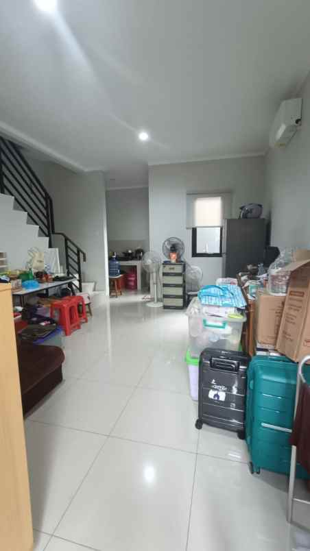 jual cepat rumah summarecon bekasi dekat stasiun c0794
