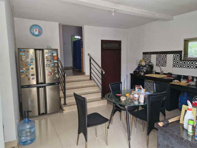 jual rumah 2 toko di malaka sari klender duren sawit