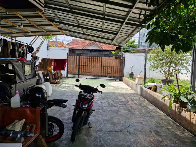 jual rumah 2 toko di malaka sari klender duren sawit