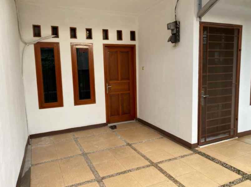 jual rumah baru renovasi di tebet jakarta selatan