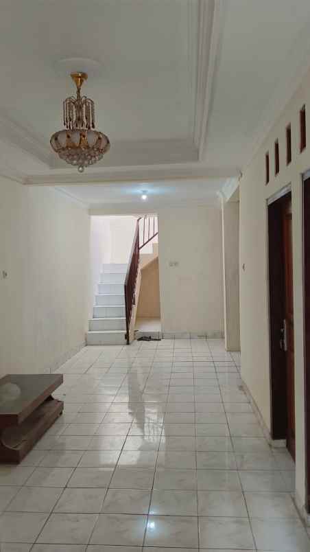 jual rumah baru renovasi di tebet jakarta selatan