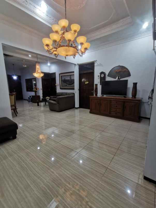jual rumah di cempaka putih barat jakarta pusat