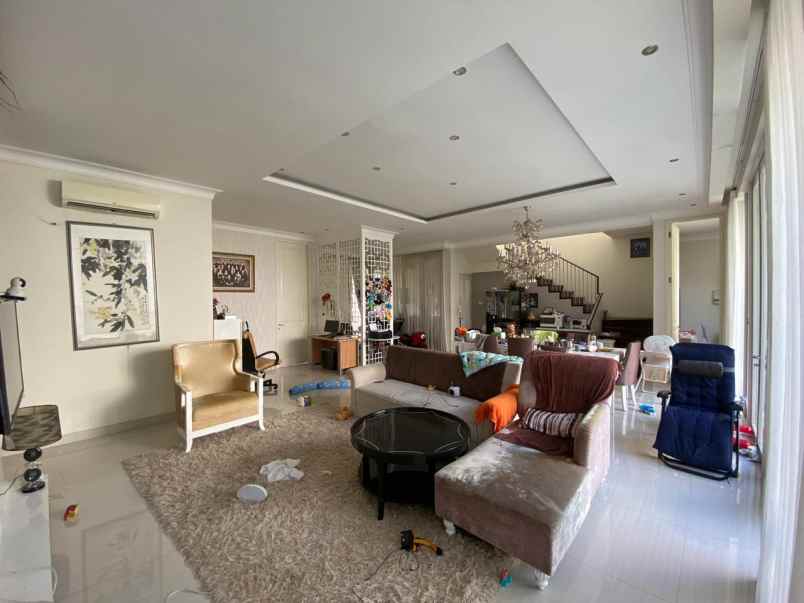 jual rumah pakuwon city cluster windsor hill