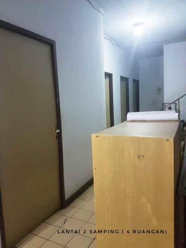 komersial jembatan tiga