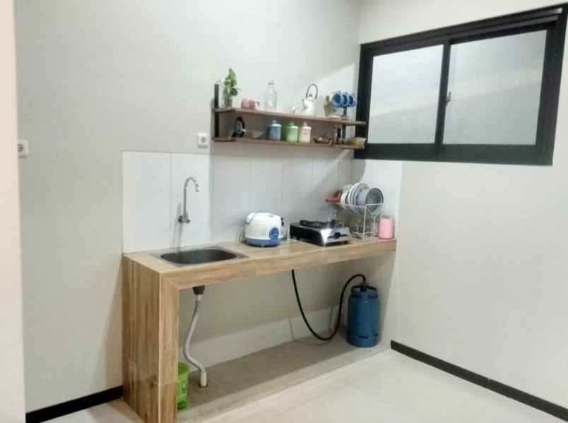 kost di dukuh kupang dekat uwks ciputra world surabaya