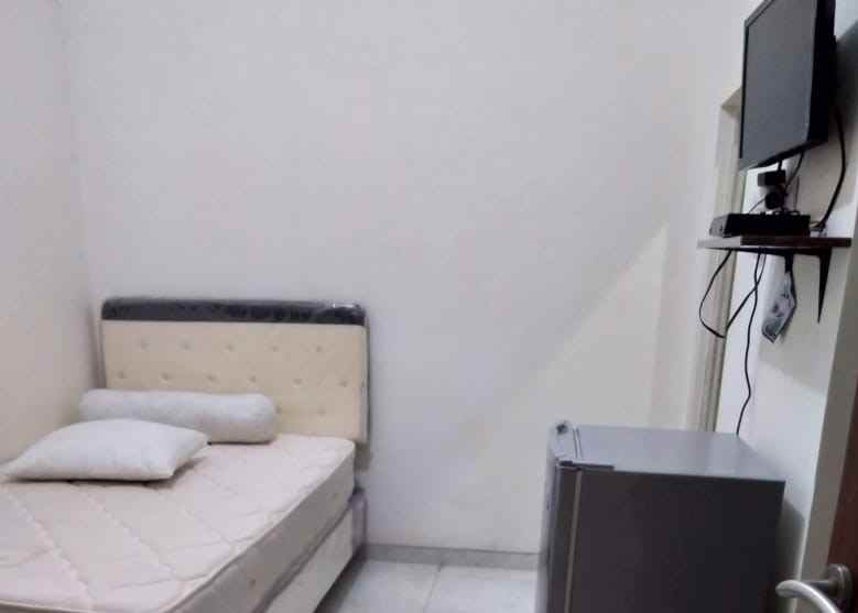 kost dukuh kupang kec