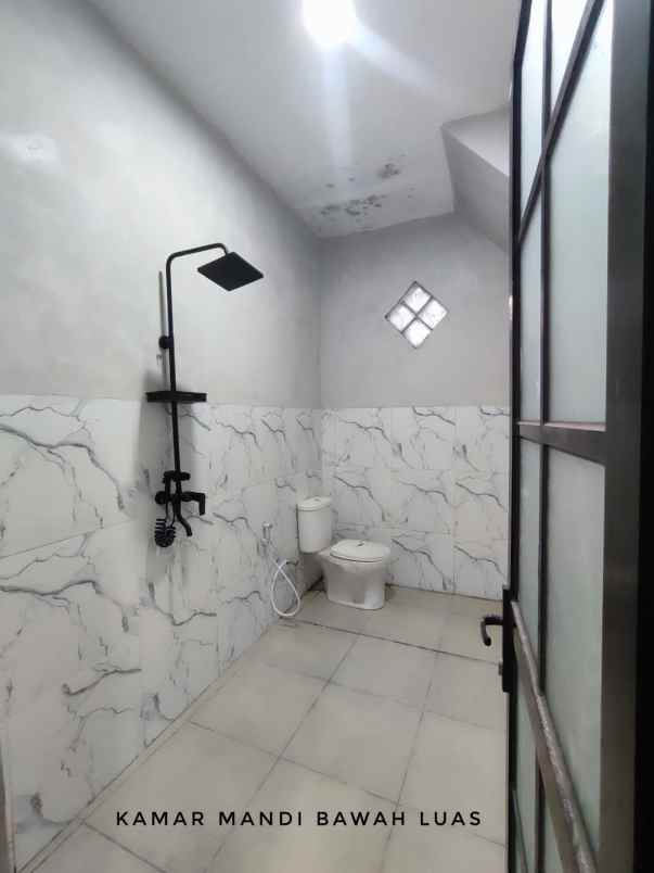 royal bamboe residence rumah 2 lantai di karawang