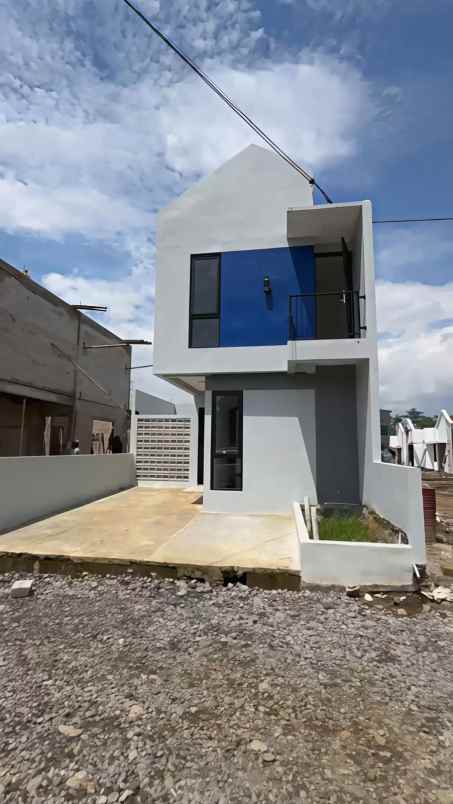 rumah 2 lantai 300 jutaan lokasi pakis malang