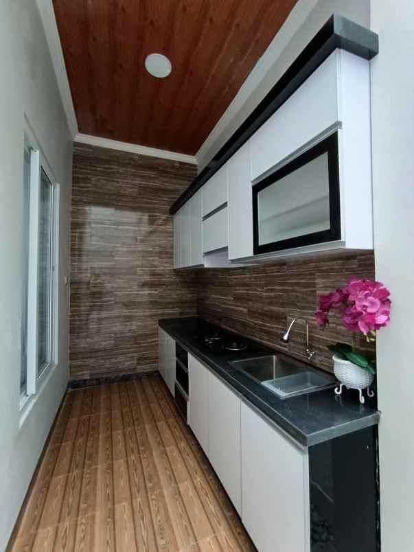 rumah 2 lantai dalam perumahan di palagan km 10