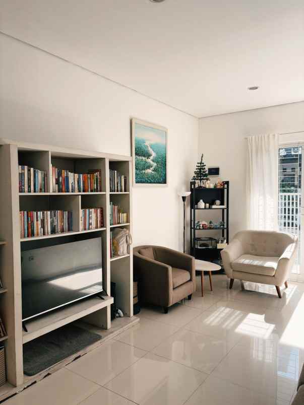 rumah 2 lantai di graha bintaro 1 mnt ke tol parigi