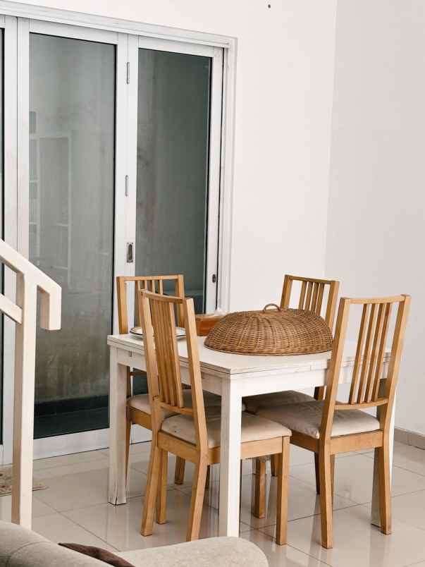 rumah 2 lantai di graha bintaro 1 mnt ke tol parigi