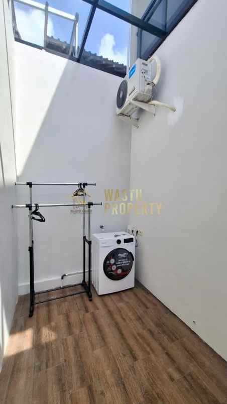 rumah 2 lantai full furnished di purwomartani kalasan