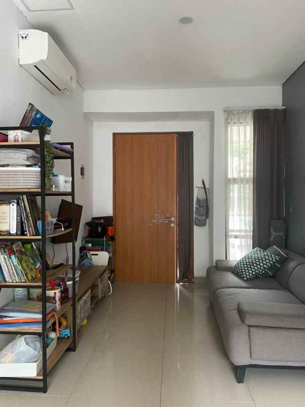 rumah 2 lantai kelapa dua depok