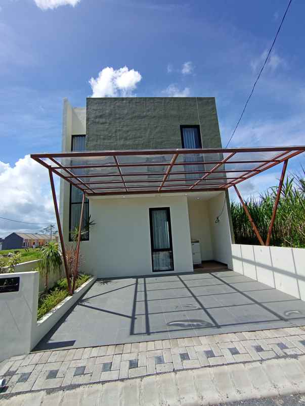 rumah 2 lantai lokasi di wagir malang