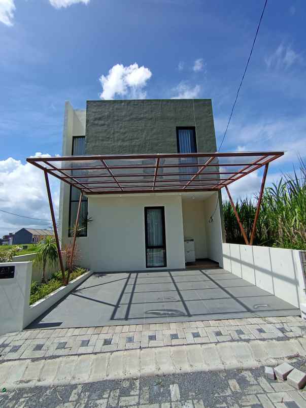 rumah 2 lantai lokasi di wagir malang