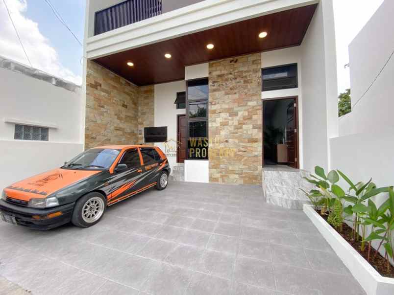 rumah 2 lantai siap huni dekat jalan kaliurang km 7
