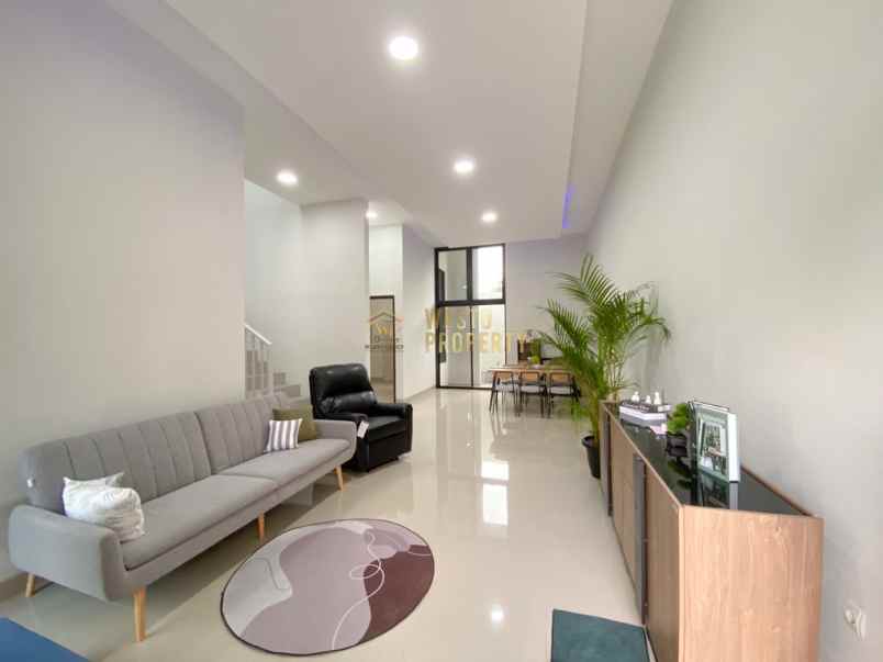 rumah 2 lantai siap huni dekat jalan kaliurang km 7