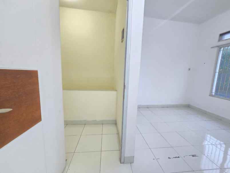 rumah 2 lantai talaga bestari cluster fluora tangerang