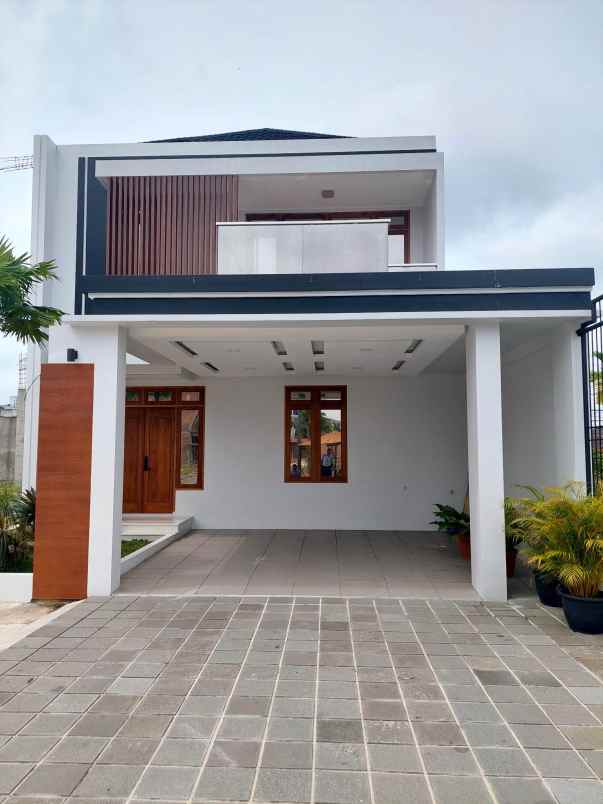 rumah asri 2 lantai di jalan nangka pekanbaru