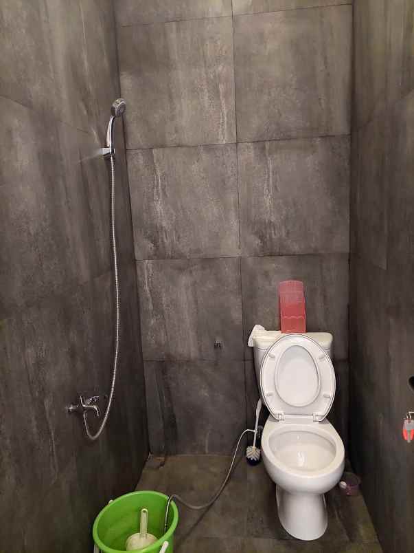 rumah asri 2 lantai di jalan nangka pekanbaru