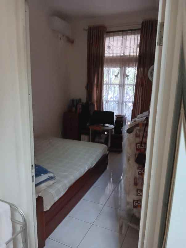 rumah bagus siap huni graha padma semarang barat