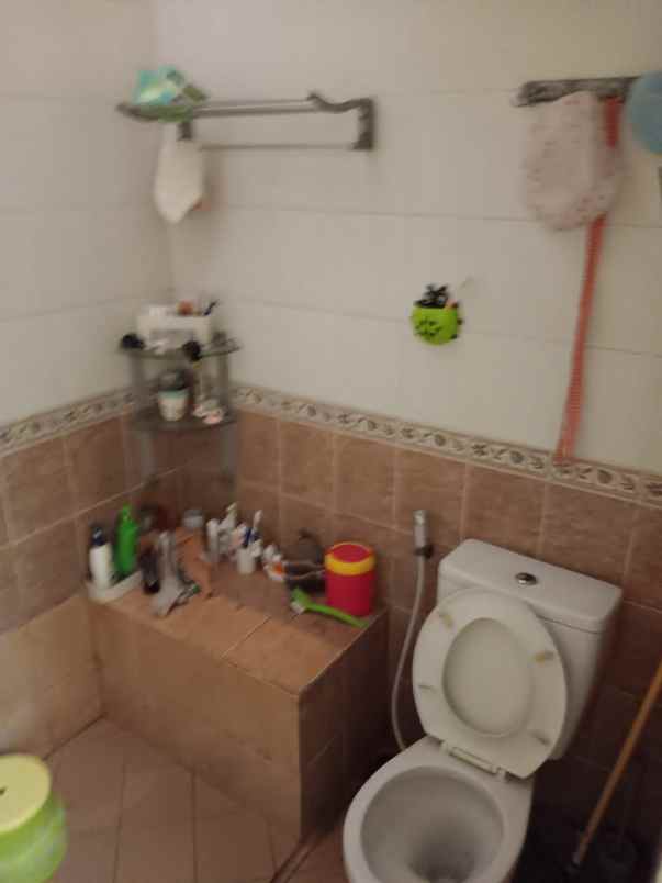 rumah bagus siap huni graha padma semarang barat