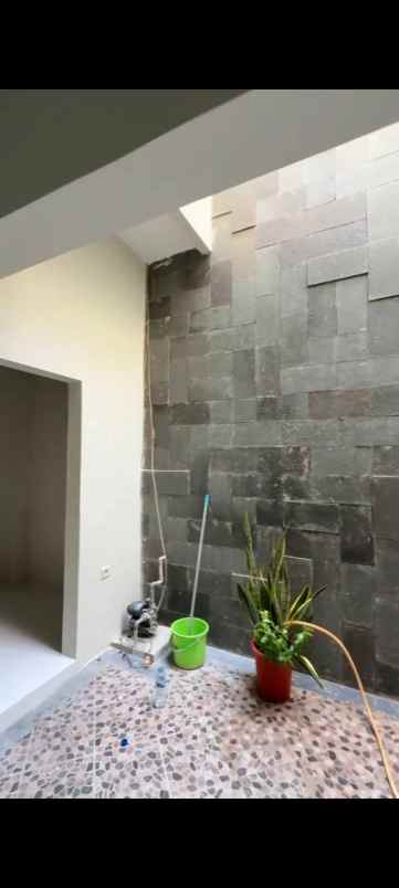 rumah baru 2 lantai di cengkareng kalideres jkt barat