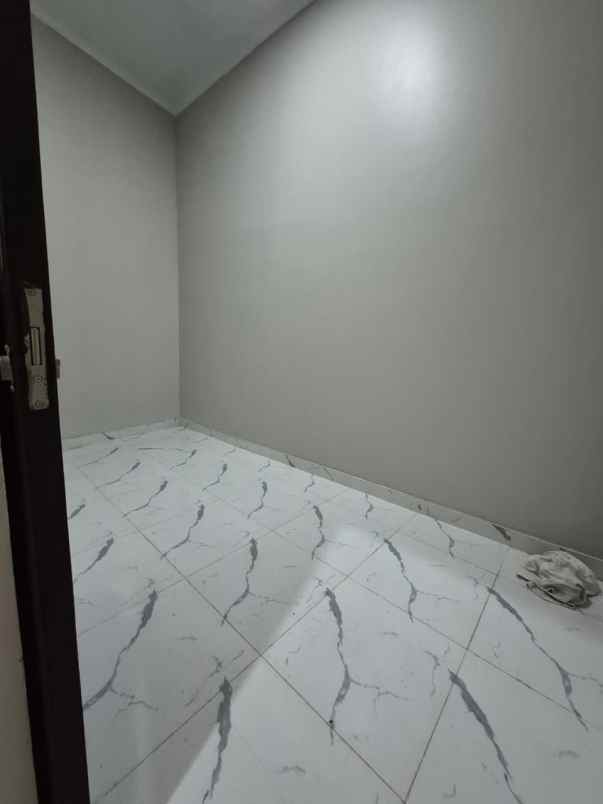 rumah baru di meruyung limo depok