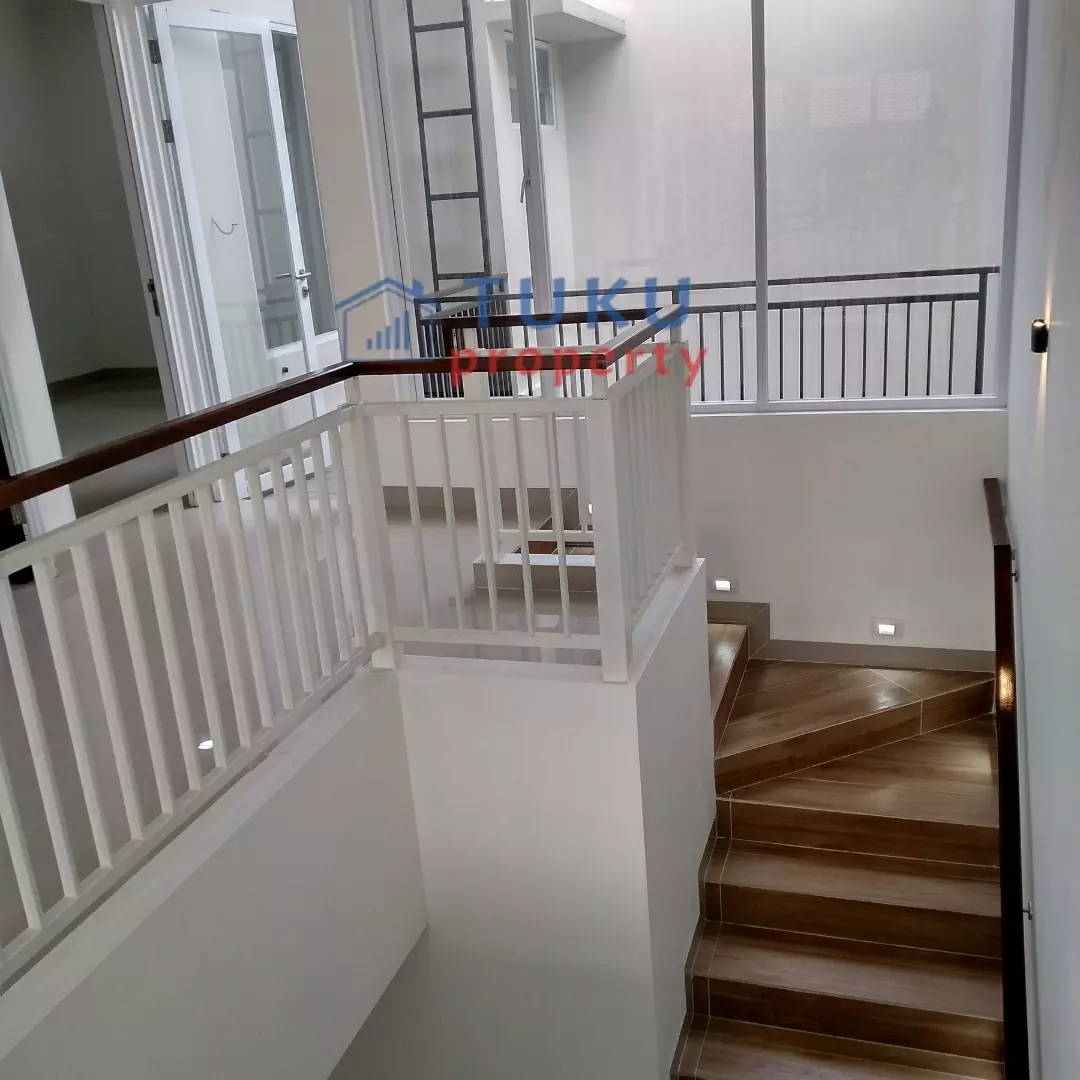 rumah baru griya loka 1 5 bsd