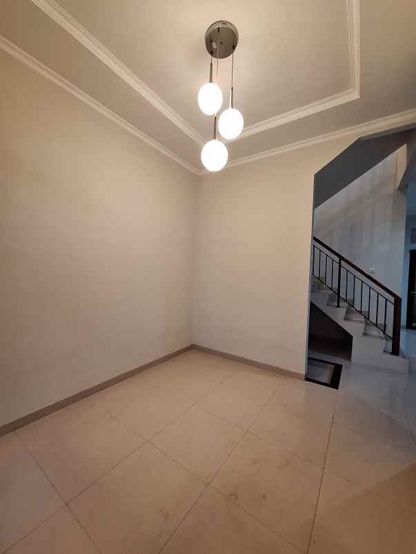 rumah baru renovasi di pondok kelapa jaktim