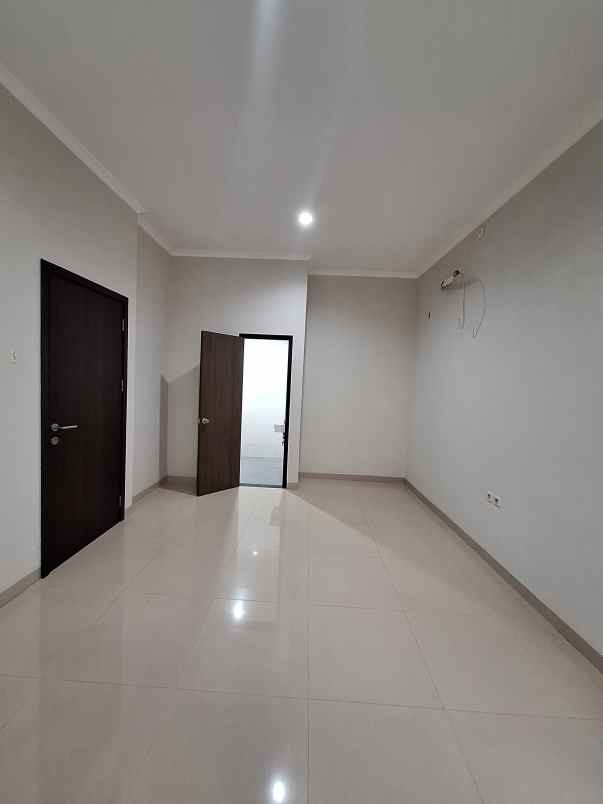 rumah baru renovasi di pondok kelapa jaktim