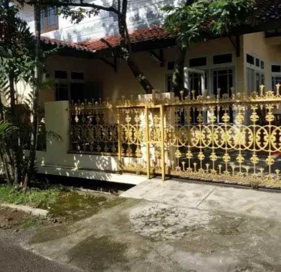 rumah cantik 2lt ciledug