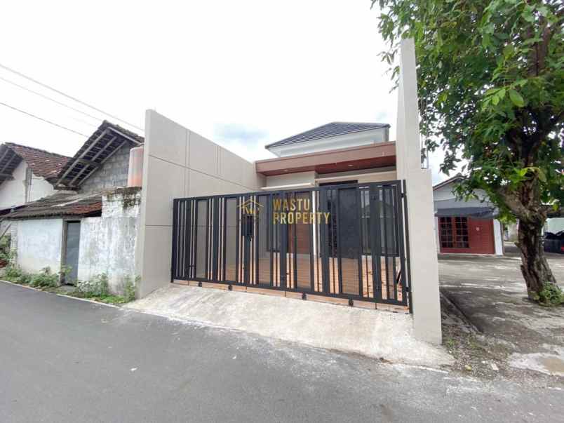 rumah cantik dalam cluster di purwomartani sleman