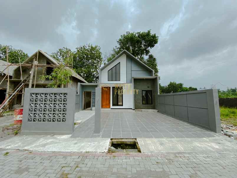 rumah cantik modern tanah luas dekat sma 2 ngaglik