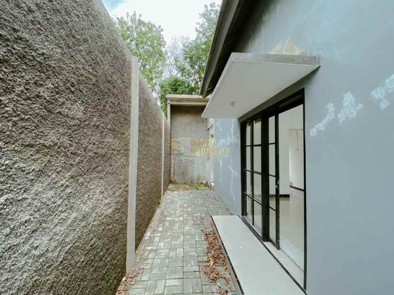 rumah cantik modern tanah luas dekat sma 2 ngaglik