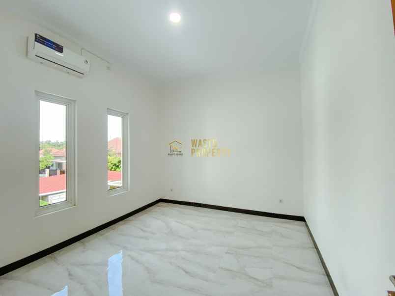 rumah cantik semi furnish siap huni di purwomartani