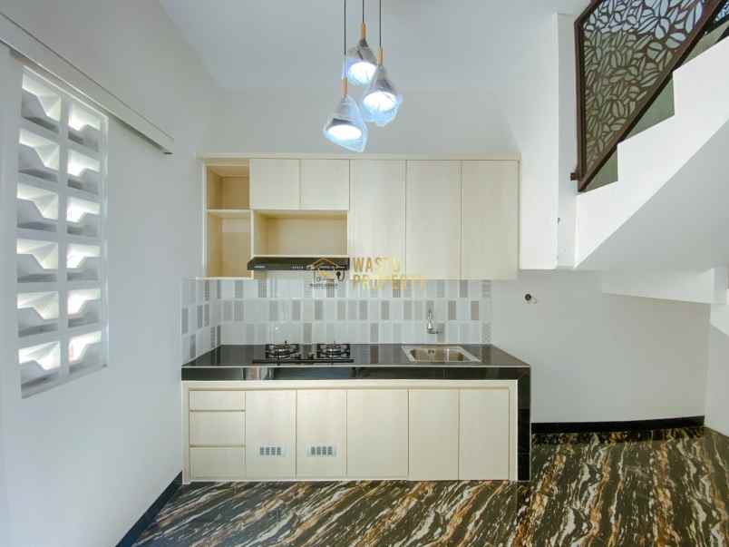 rumah cantik semi furnish siap huni di purwomartani